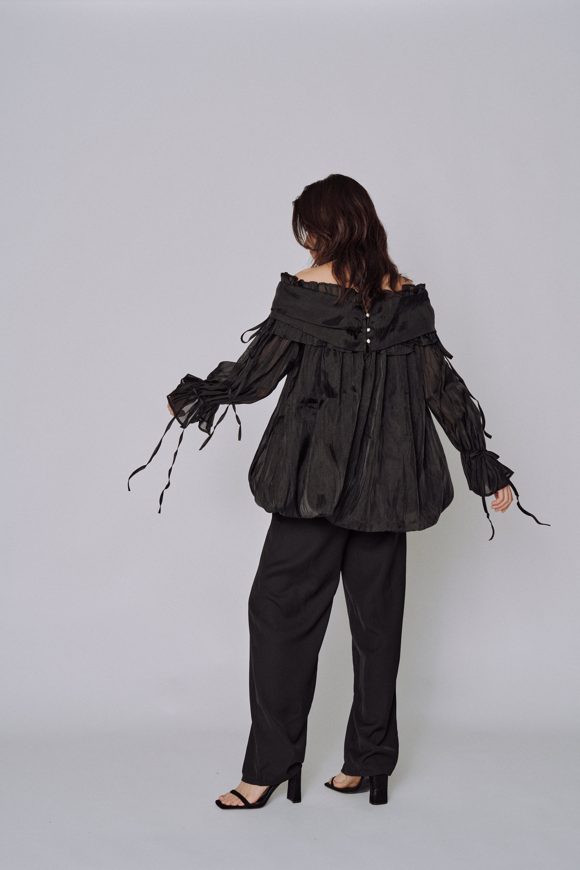 Cloud Ruffle Off-Shoulder Blouse