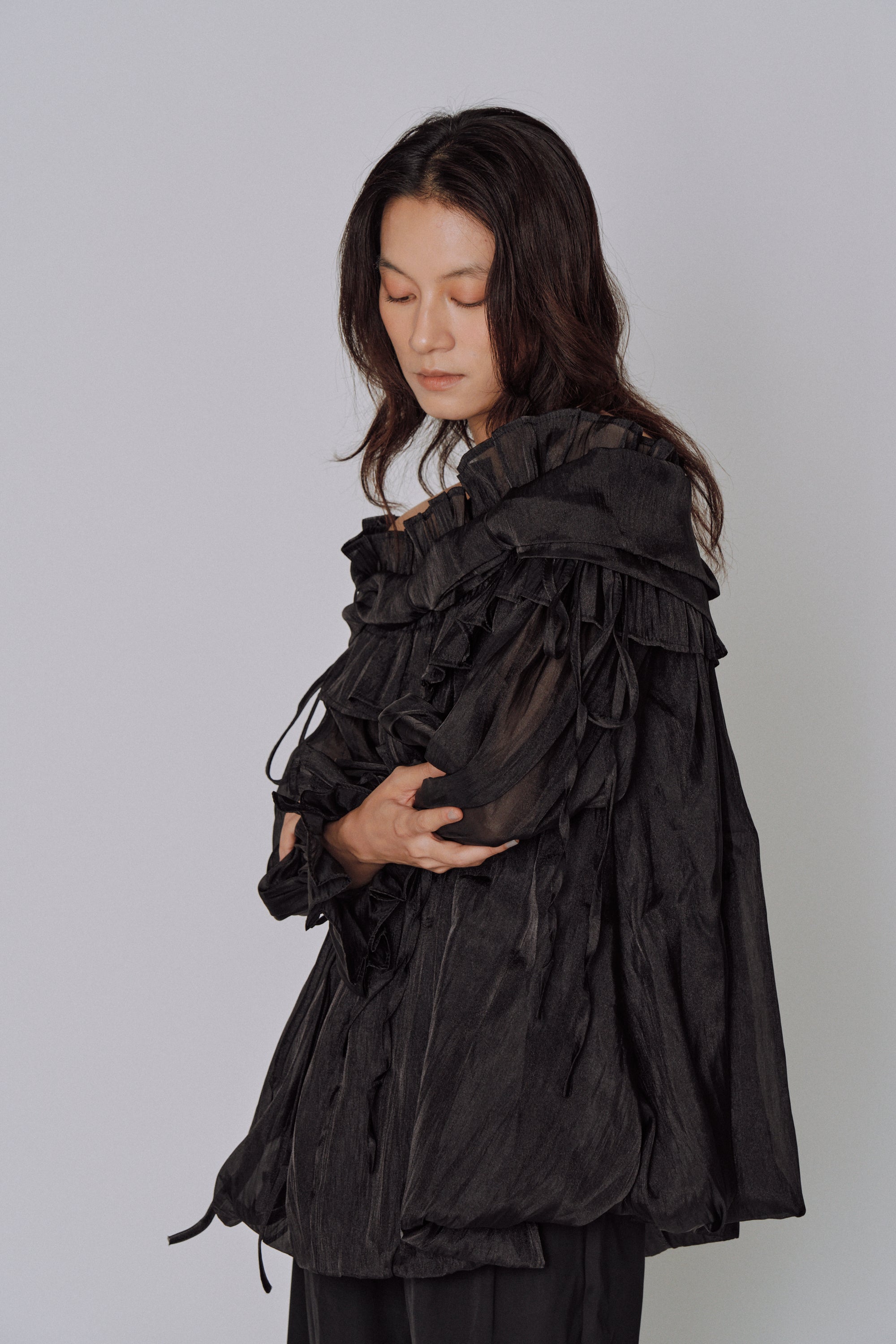 Cloud Ruffle Off-Shoulder Blouse