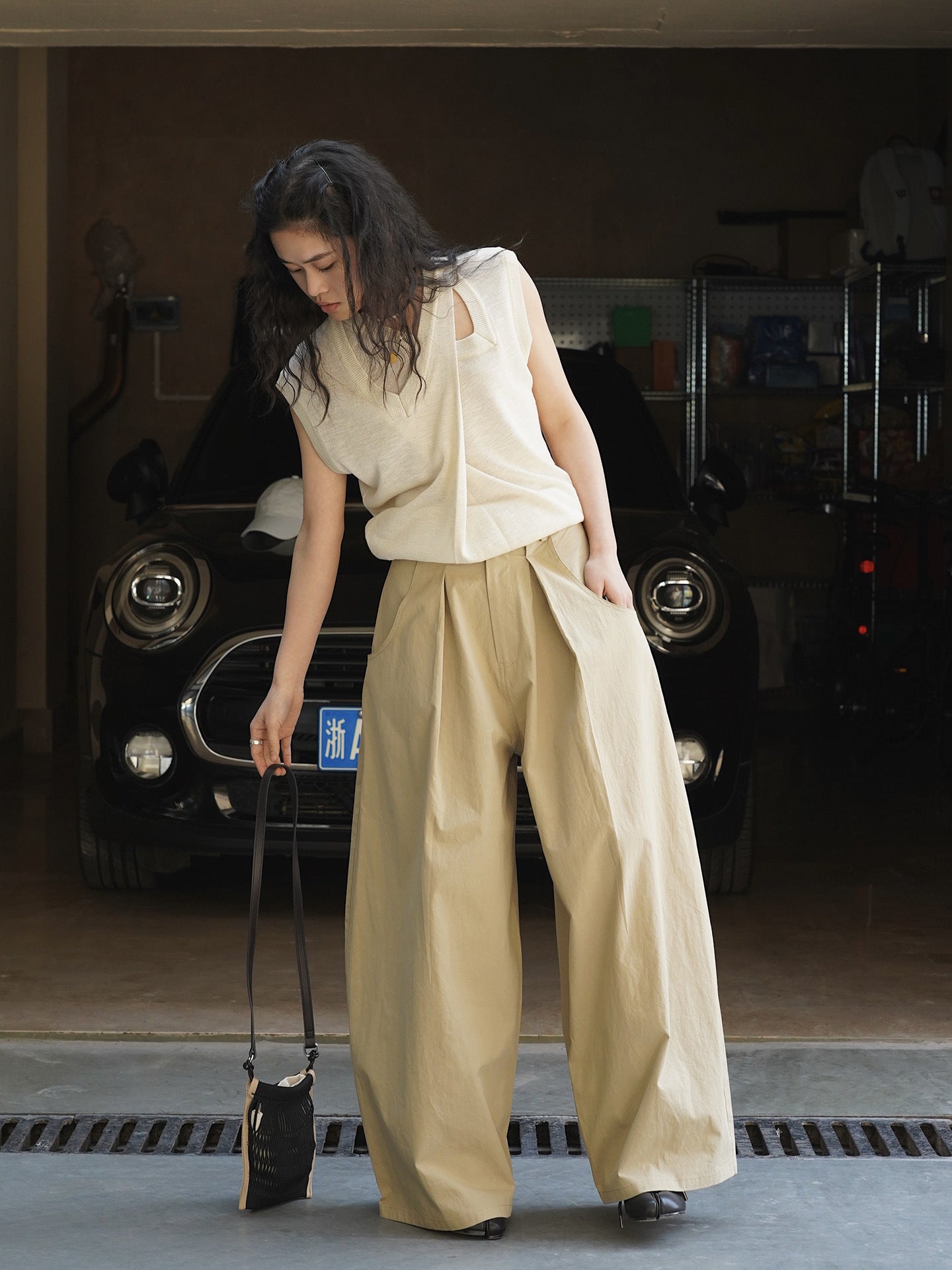Ultra Wide High-Waist Tuck Pants