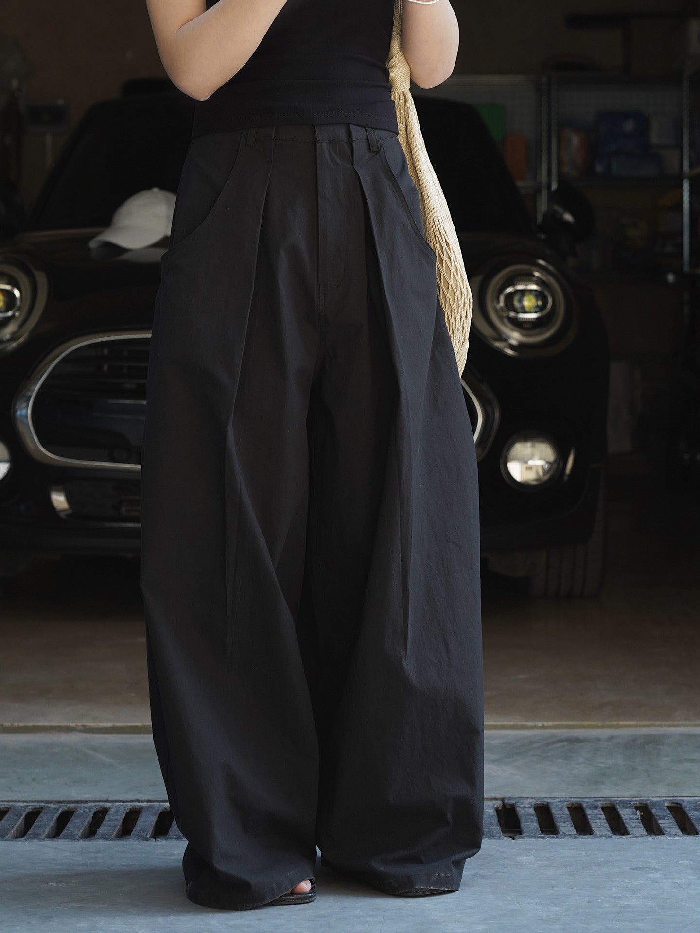 Ultra Wide High-Waist Tuck Pants