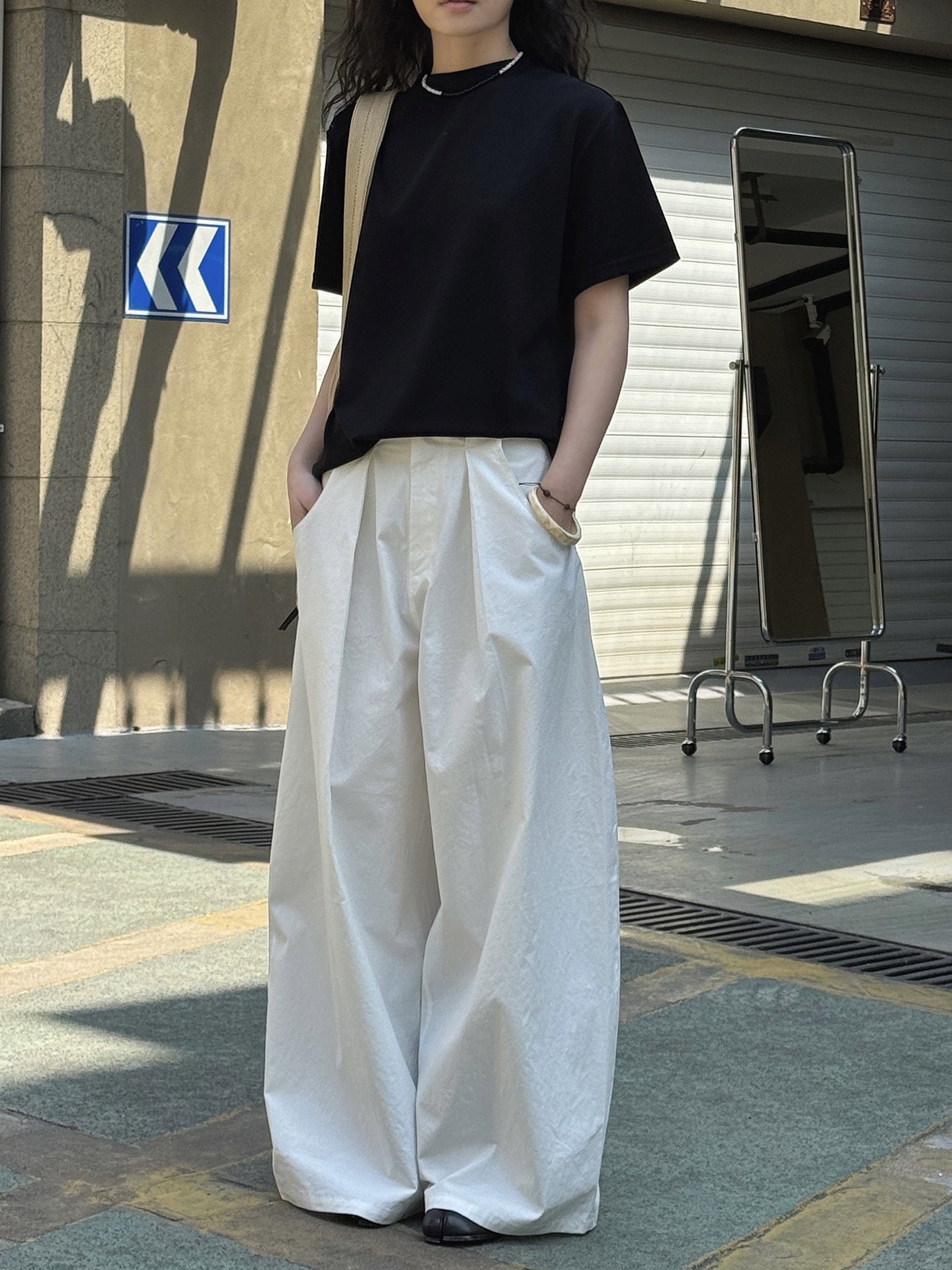 Ultra Wide High-Waist Tuck Pants