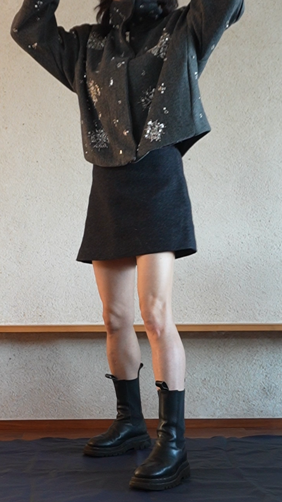 Beaded wool short jacket