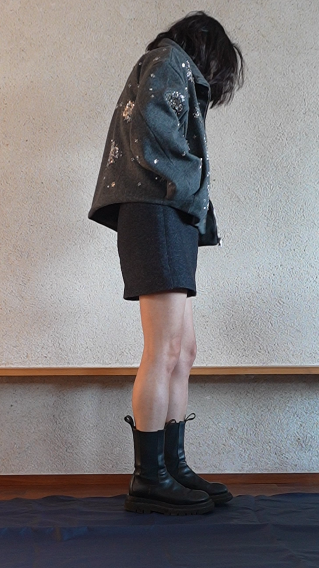 Beaded wool short jacket