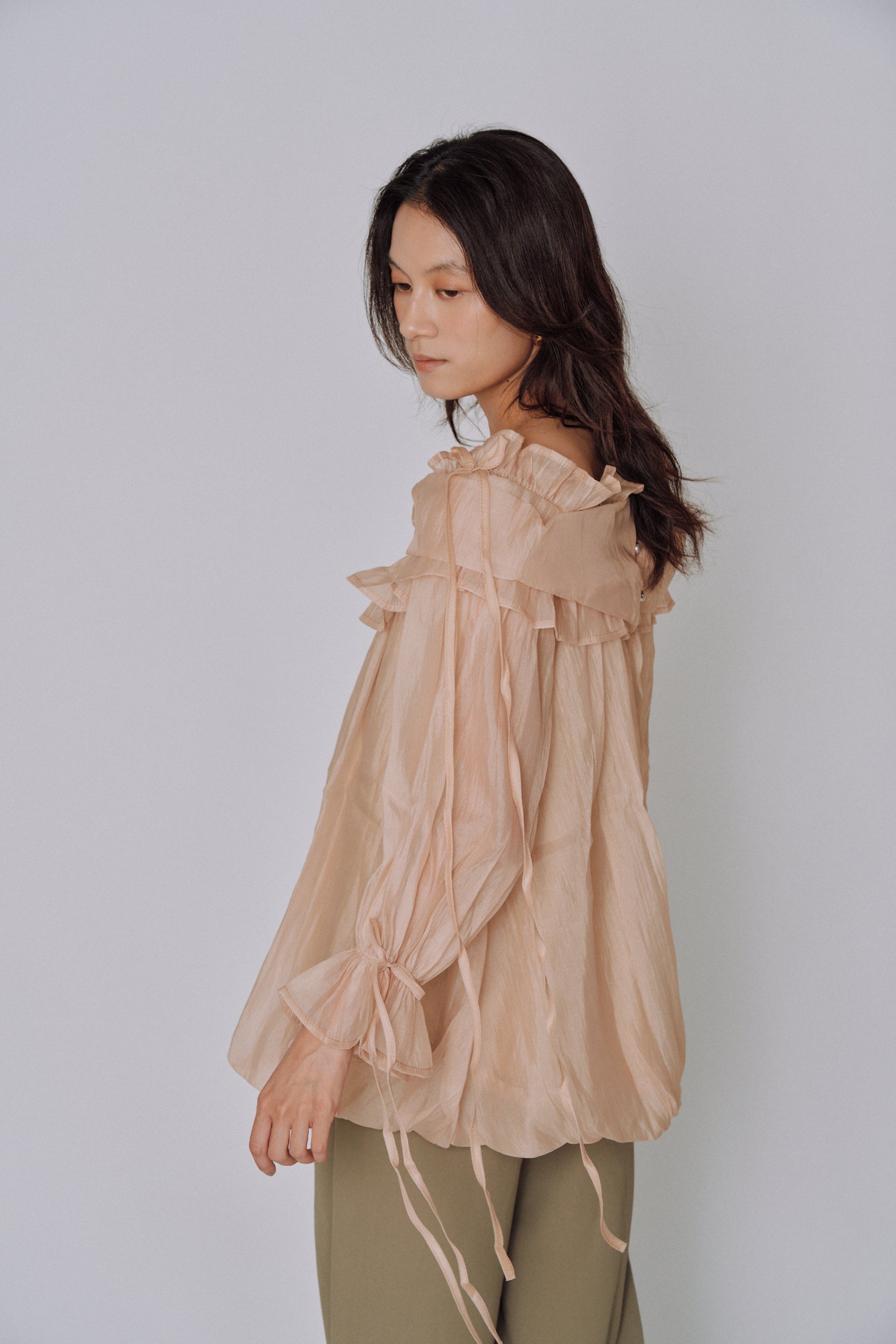 Cloud Ruffle Off-Shoulder Blouse