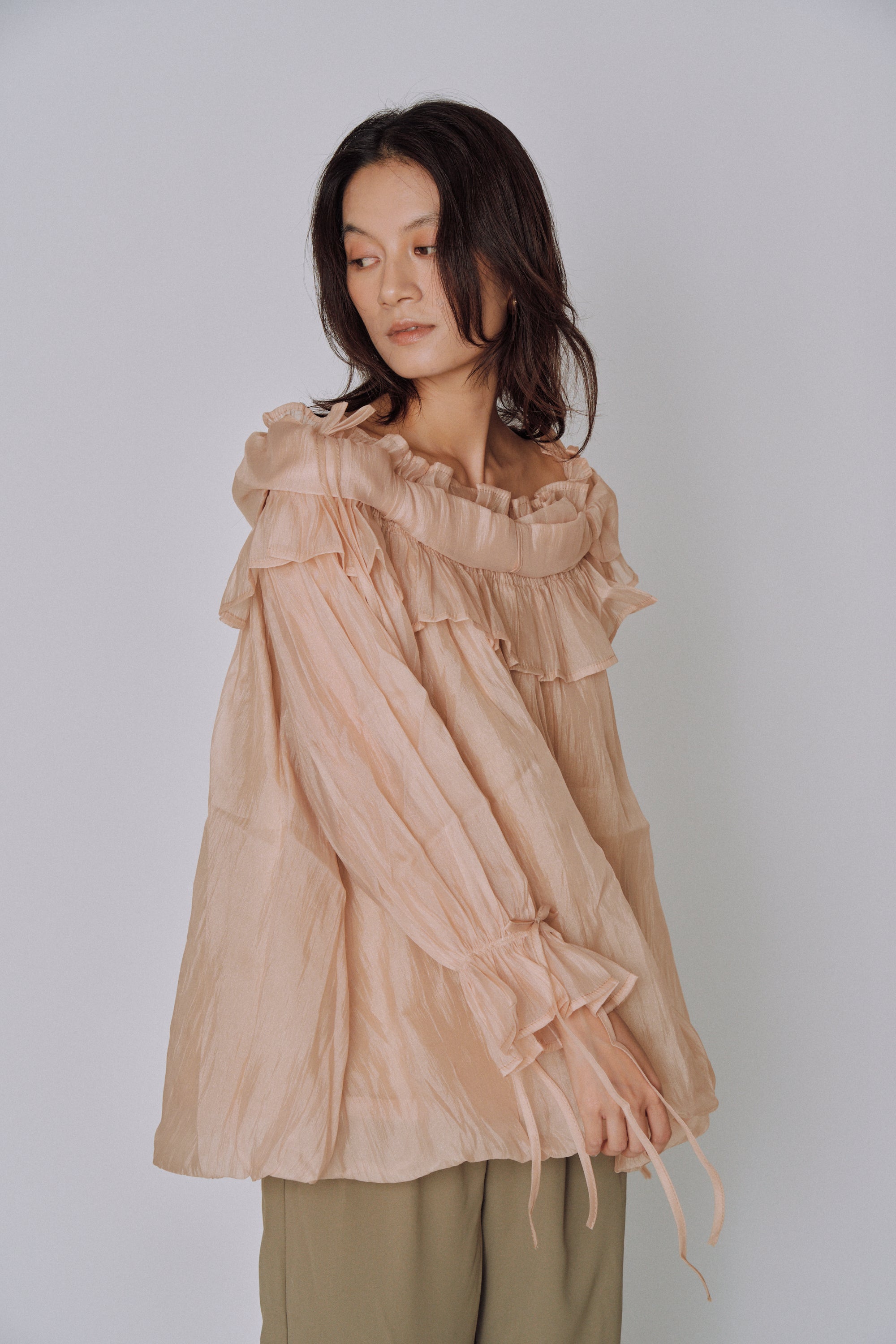 Cloud Ruffle Off-Shoulder Blouse