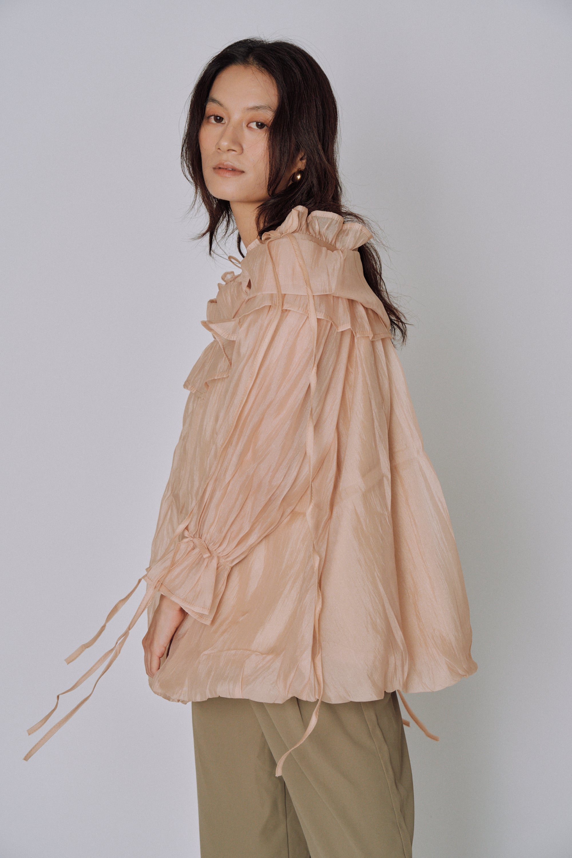 Cloud Ruffle Off-Shoulder Blouse