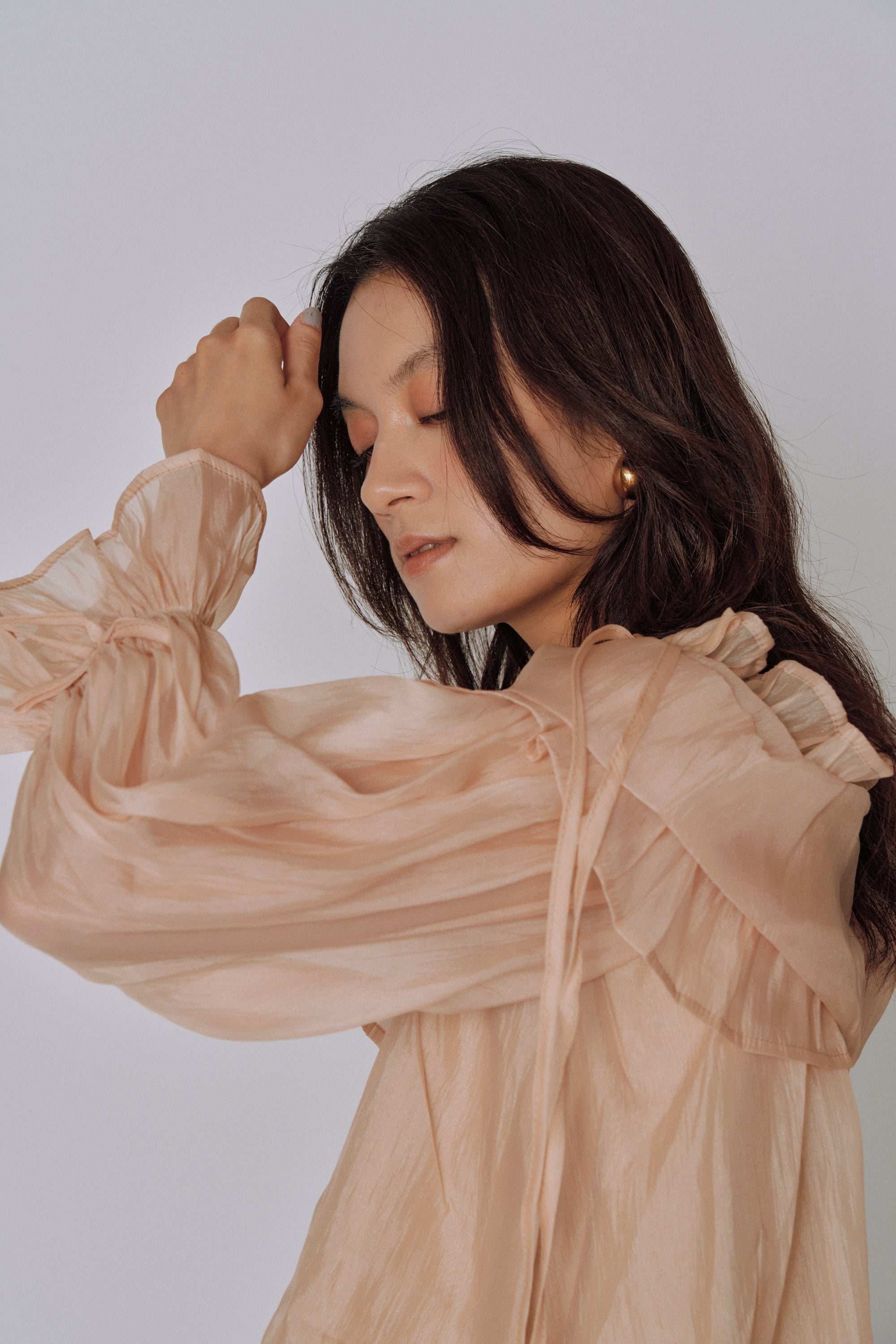 Cloud Ruffle Off-Shoulder Blouse