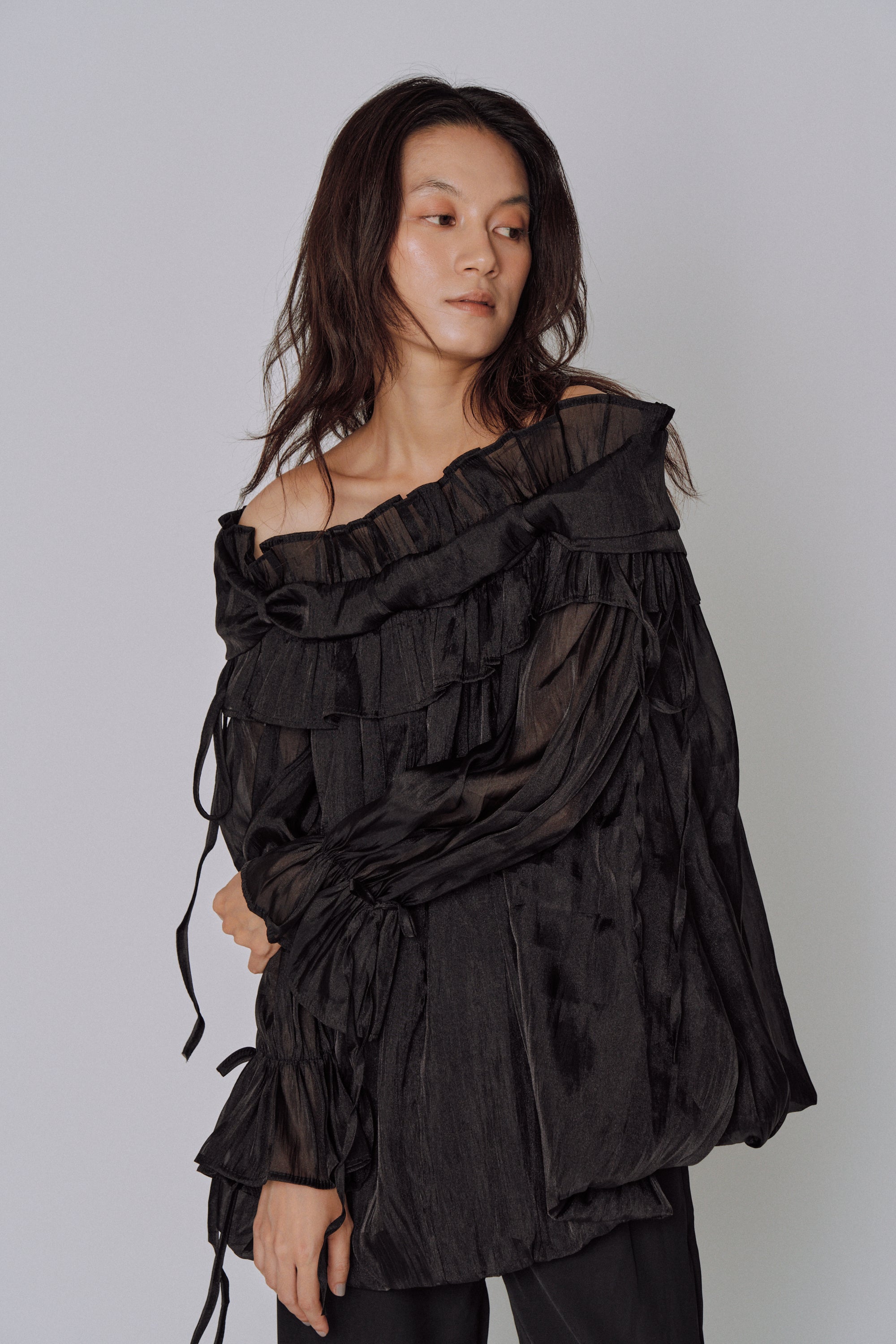 Cloud Ruffle Off-Shoulder Blouse
