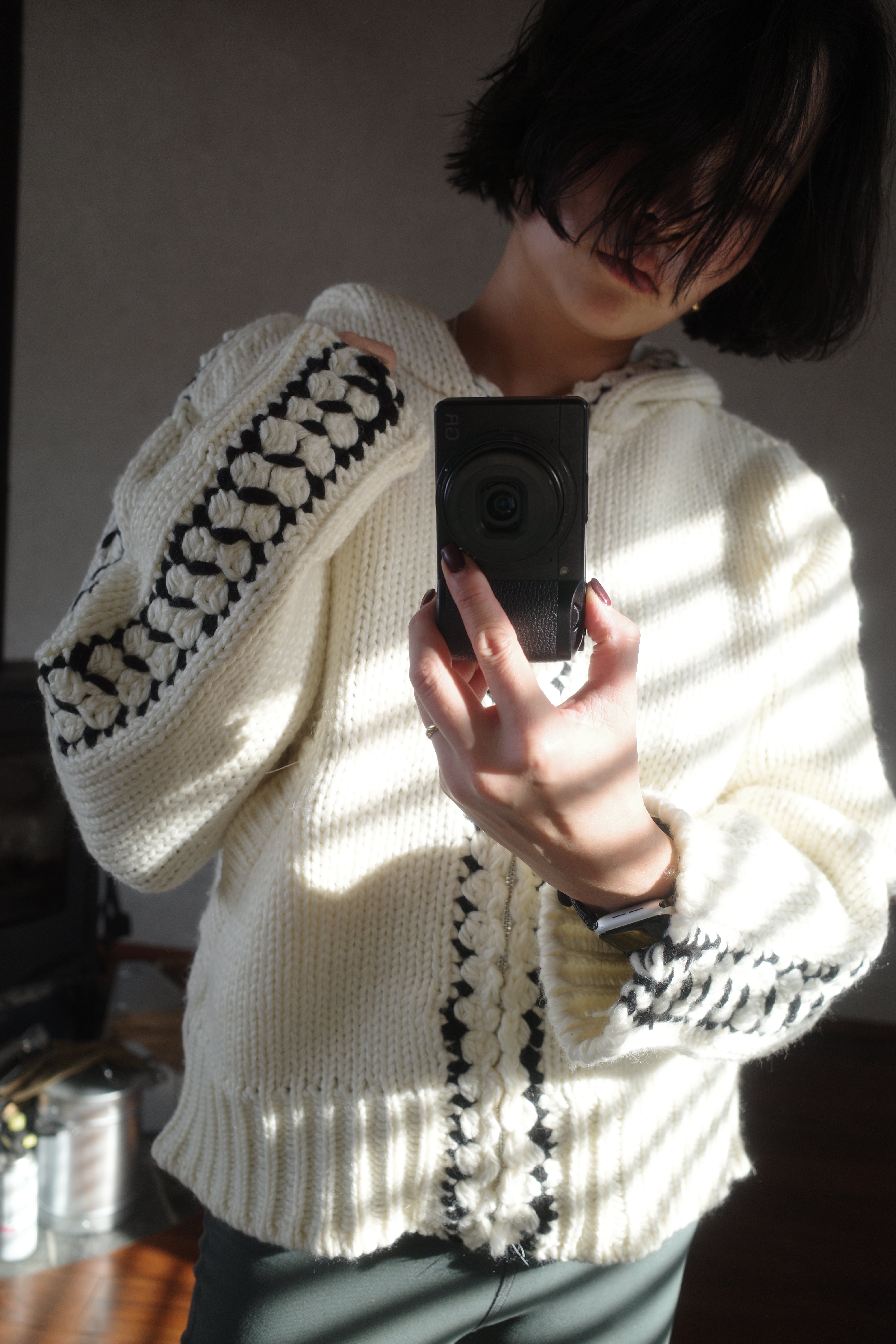Cozy stich hood knit