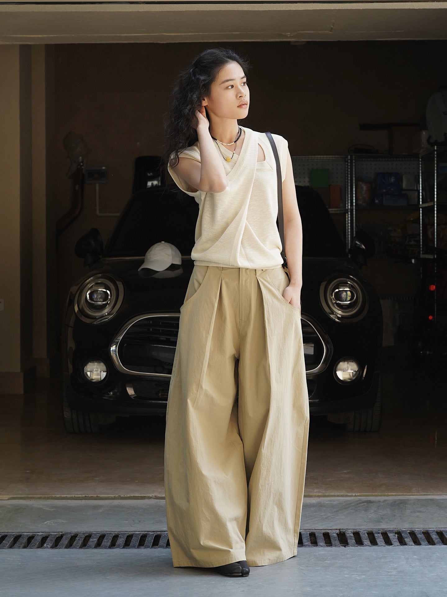 Ultra Wide High-Waist Tuck Pants