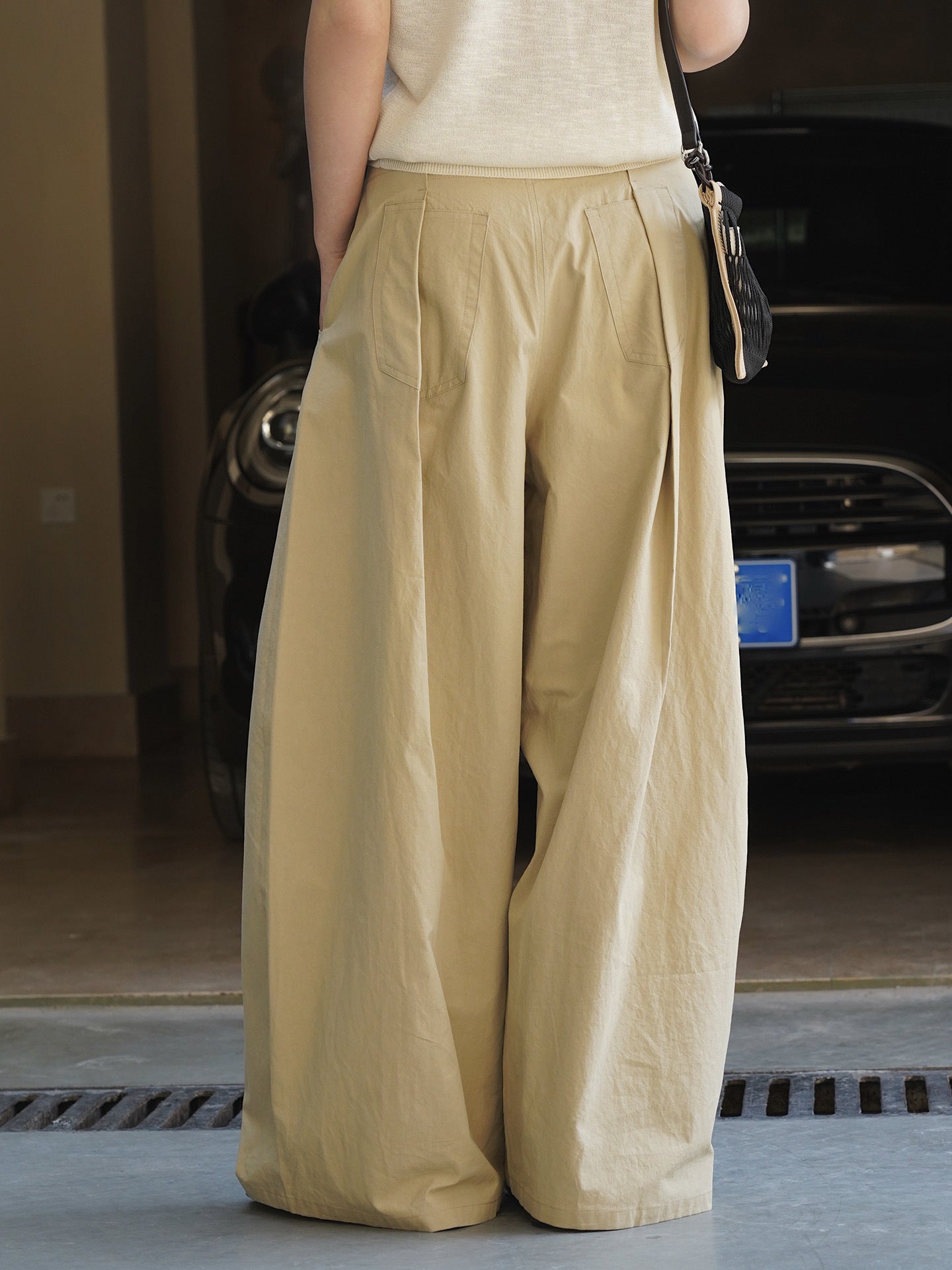 Ultra Wide High-Waist Tuck Pants