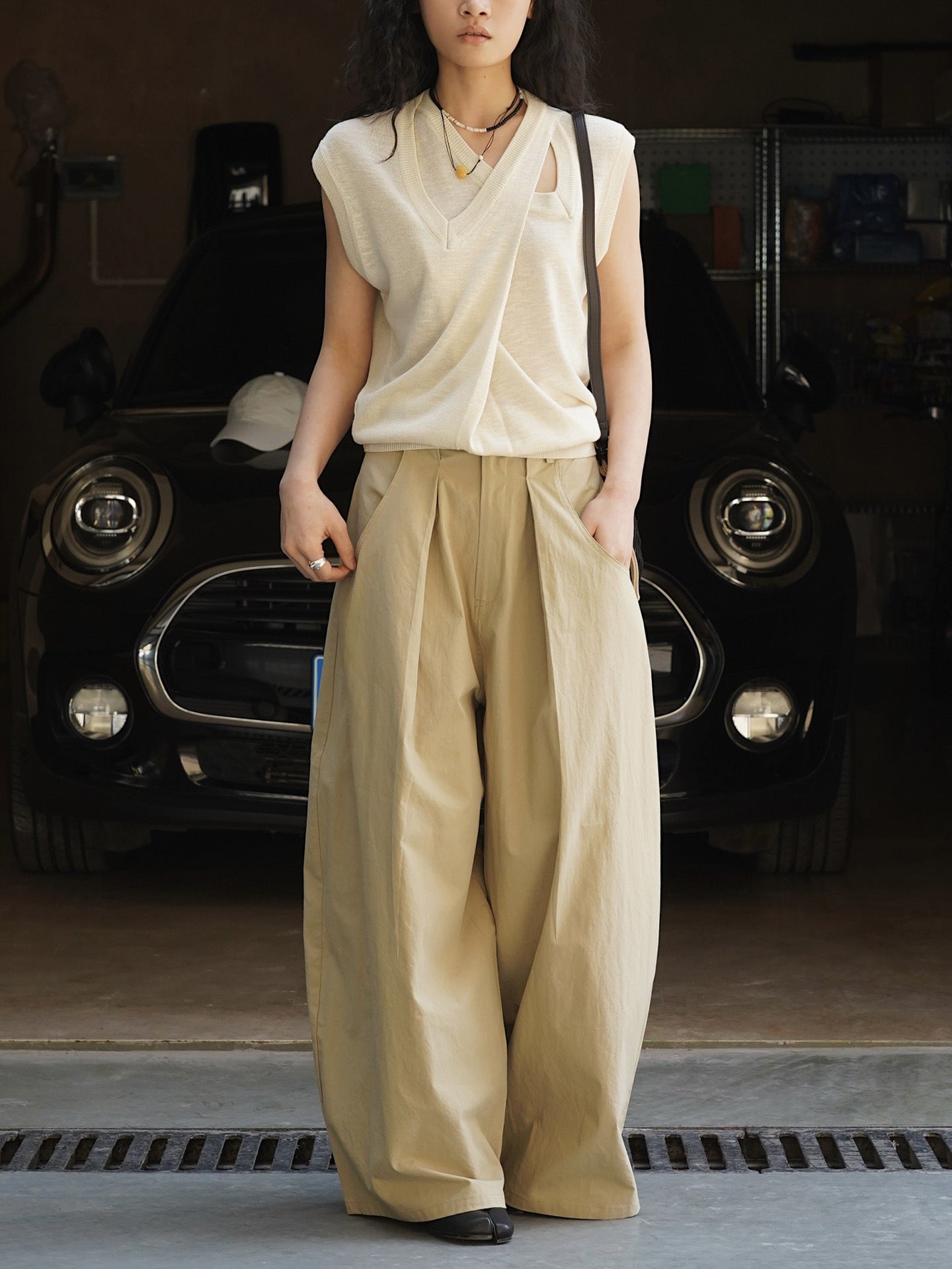 Ultra Wide High-Waist Tuck Pants