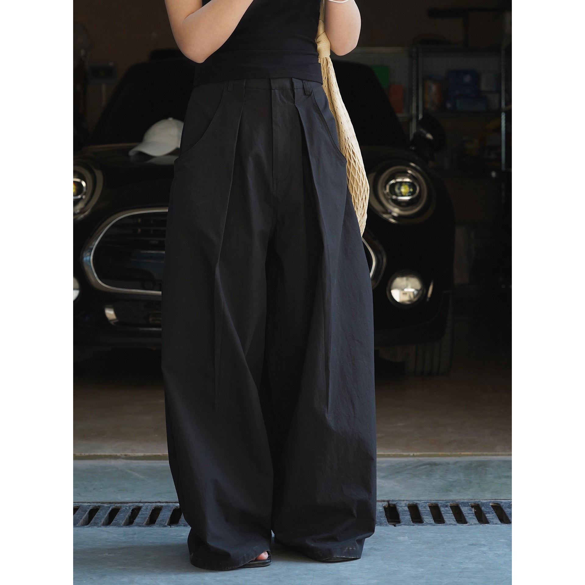 Ultra Wide High-Waist Tuck Pants