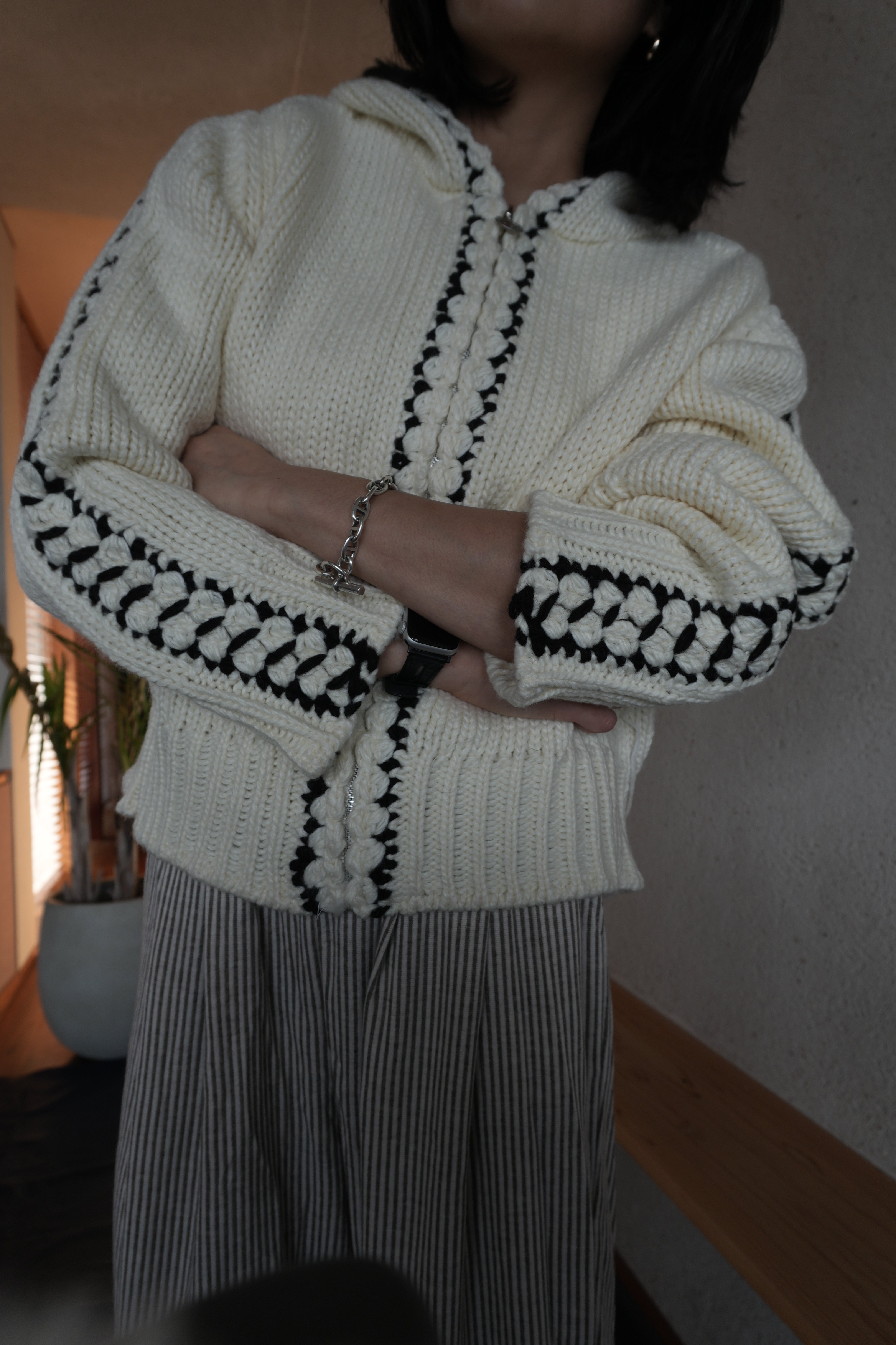 Cozy stich hood knit