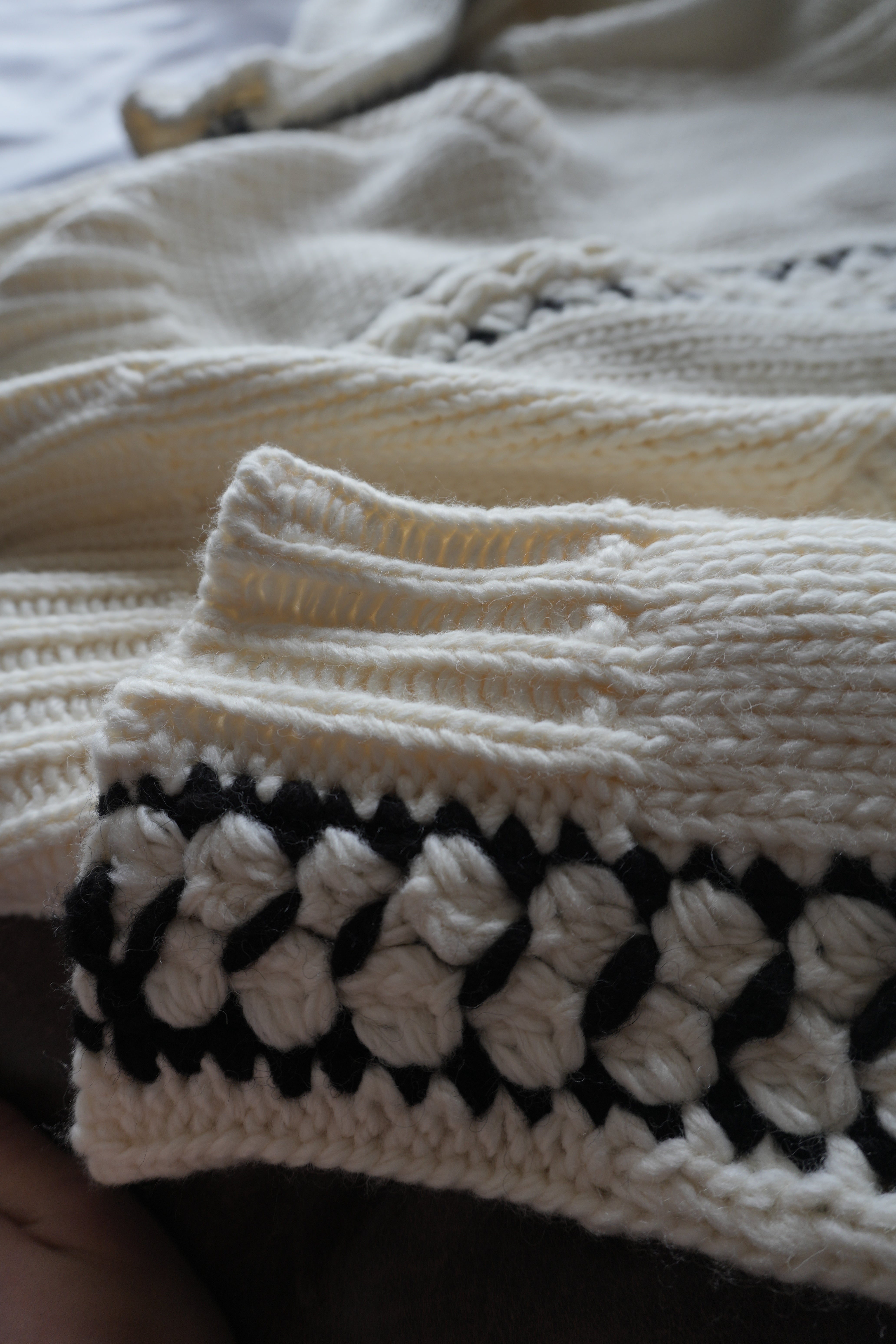 Cozy stich hood knit