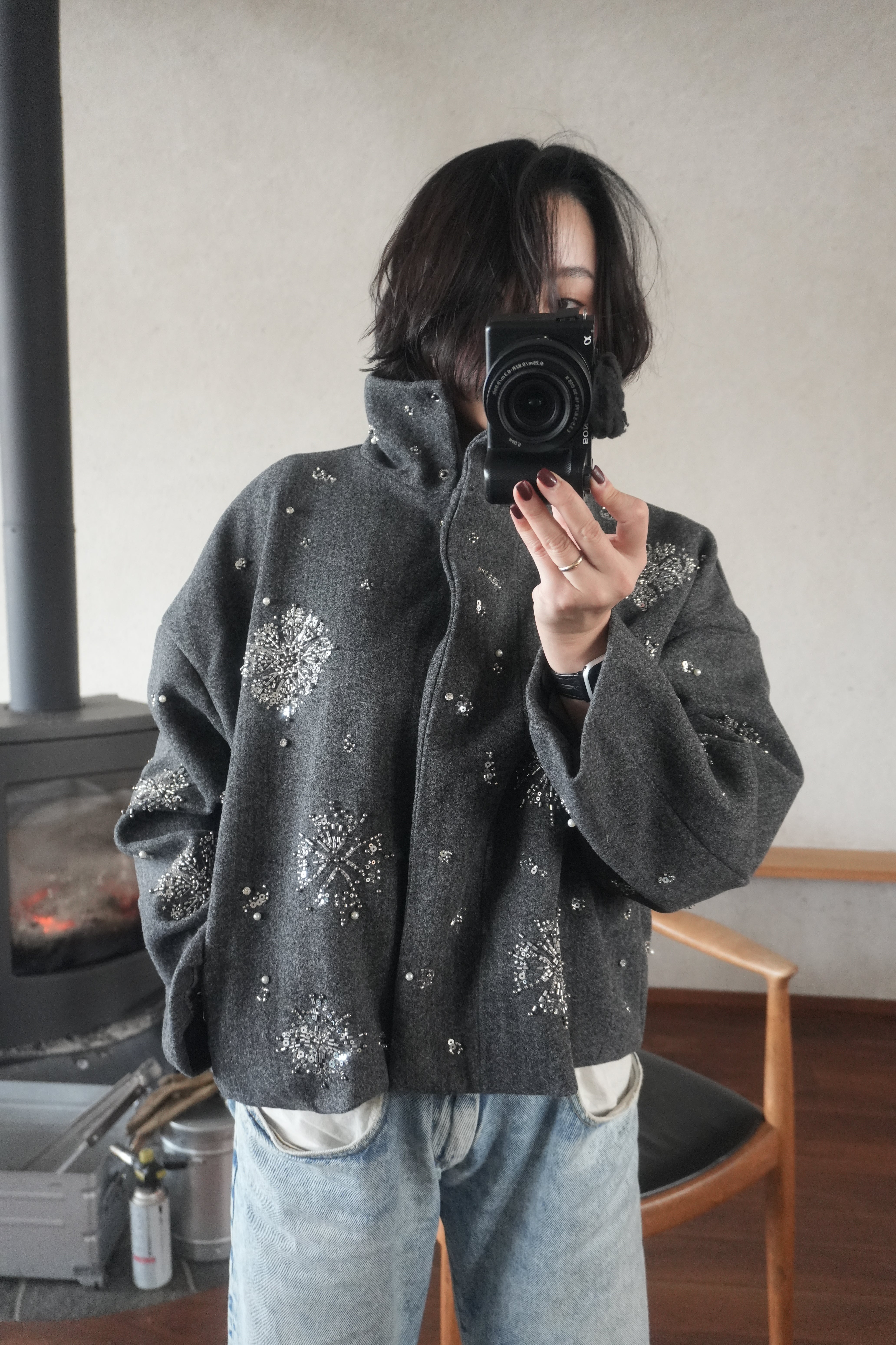 Beaded wool short jacket