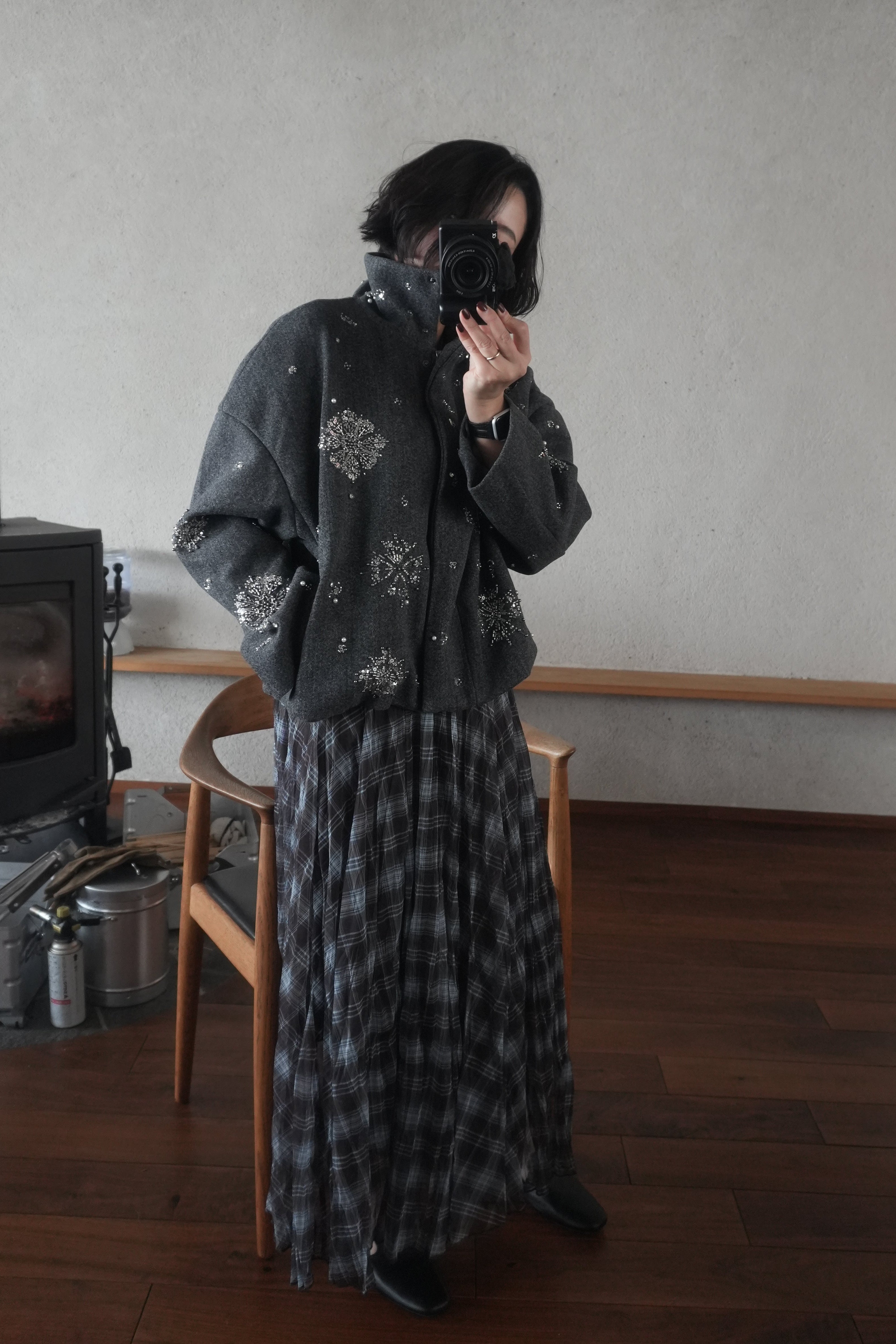 Beaded wool short jacket