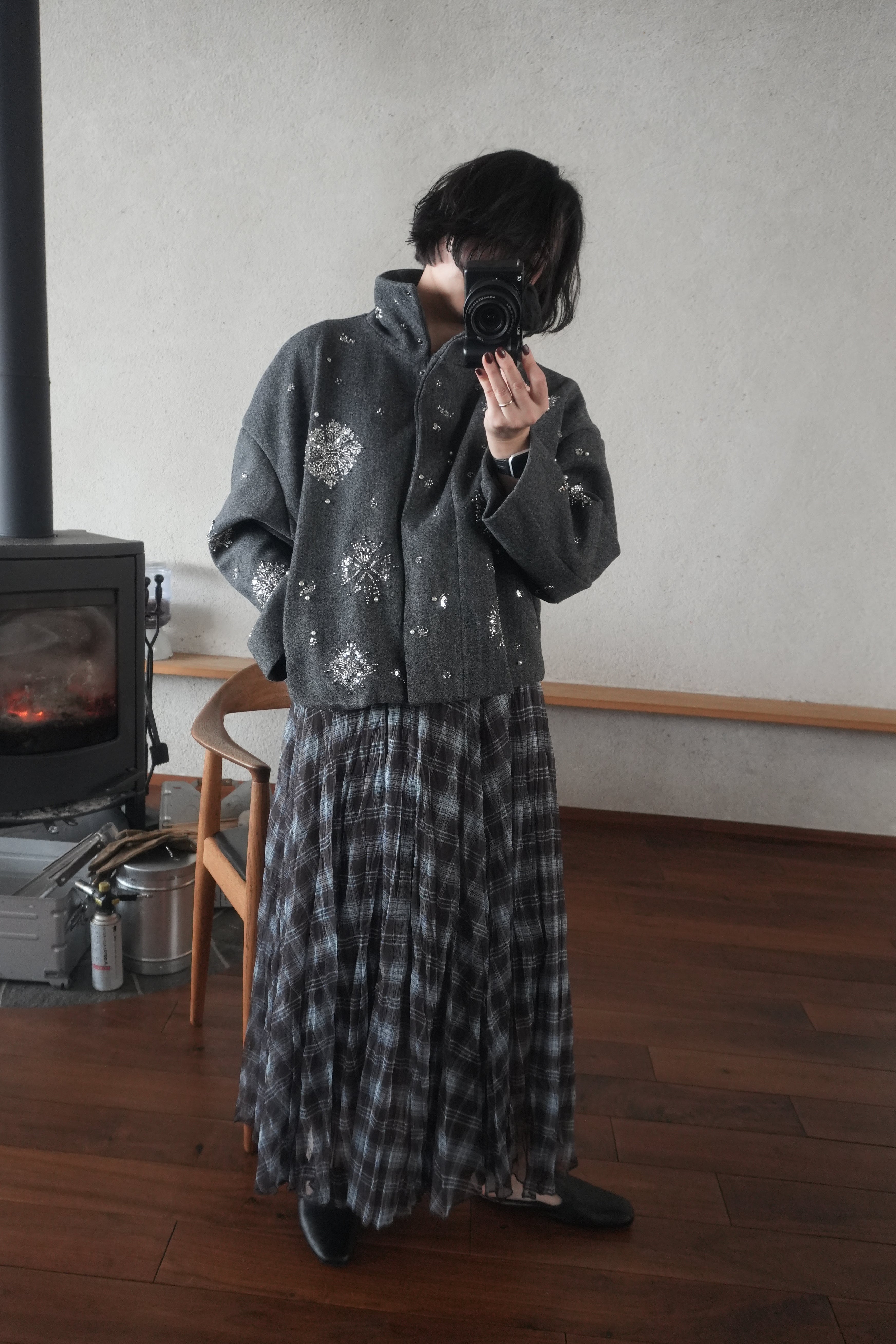 Beaded wool short jacket