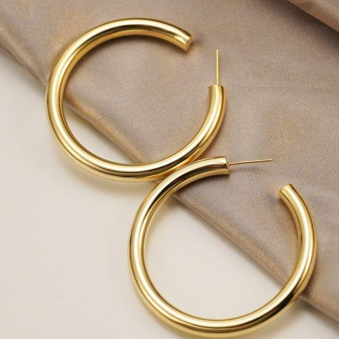 Simple hoop pierce