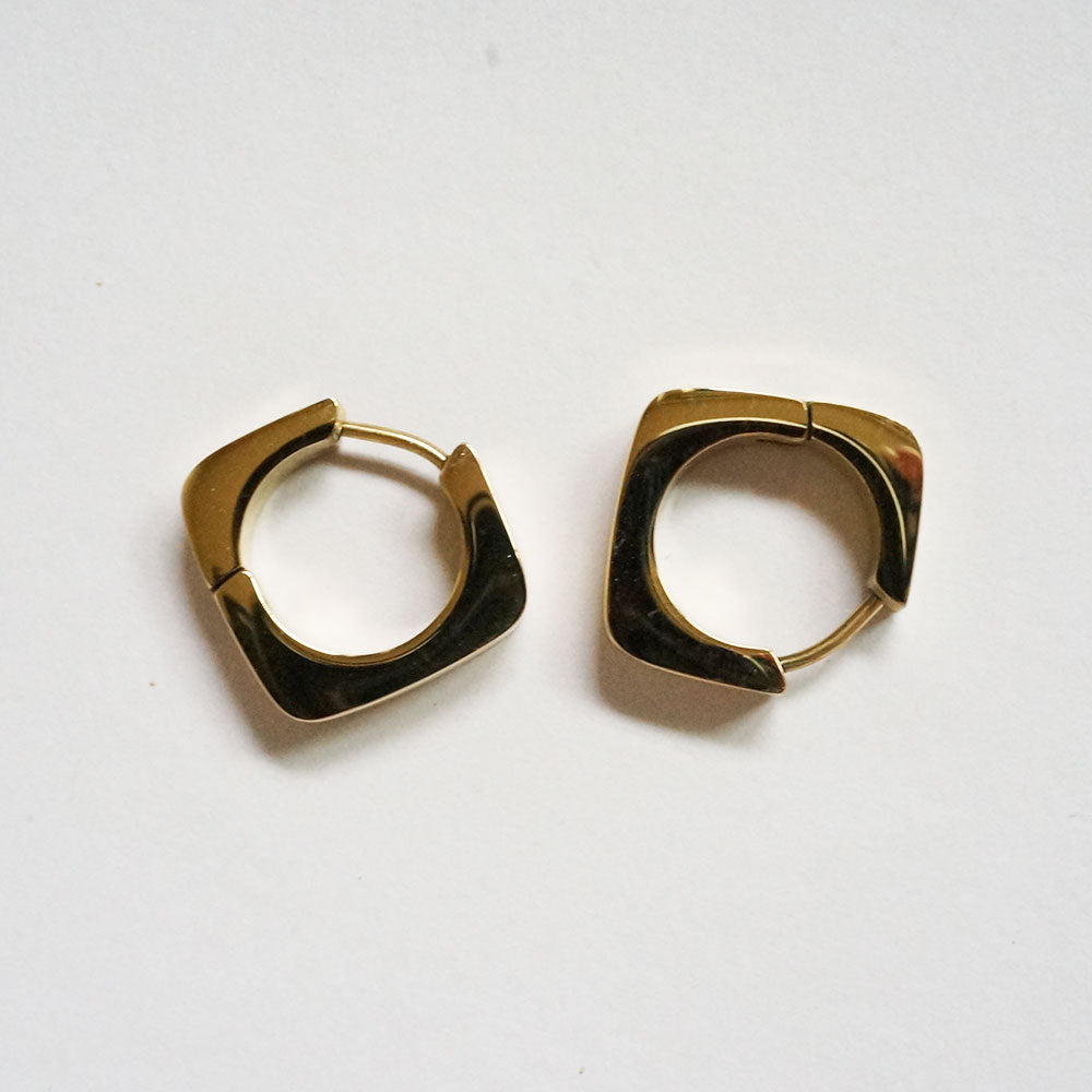 Square pierce