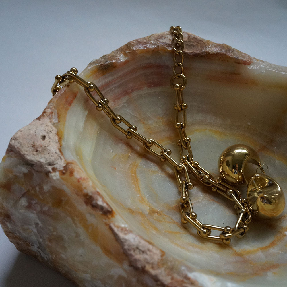 Moon pierce